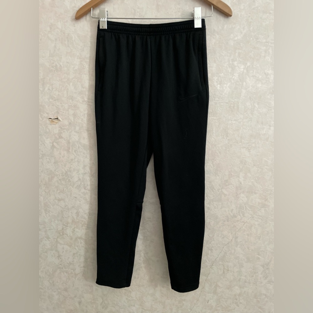 Nike boys medium black athletic pants